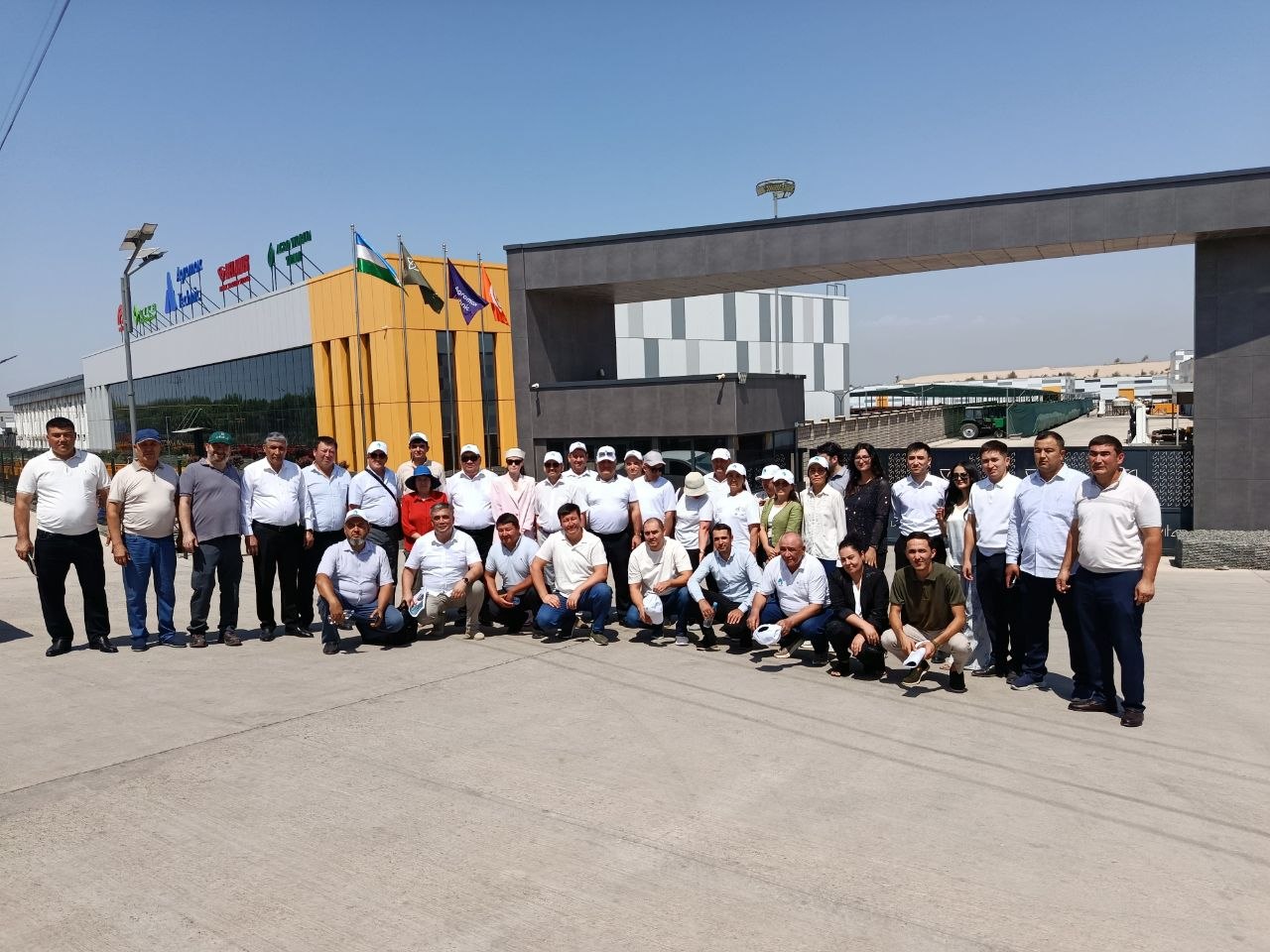 Central Asian water specialists explore water-saving irrigation and digital solutions at regional training in Tashkent